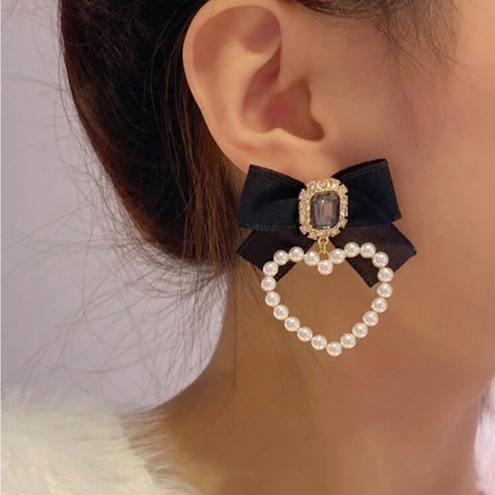 NWT-Elegant Holiday Ribbon Bow and Pearl, Statement Earrings